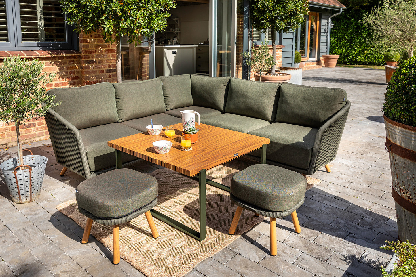 Hartman Eden Square Dining Set