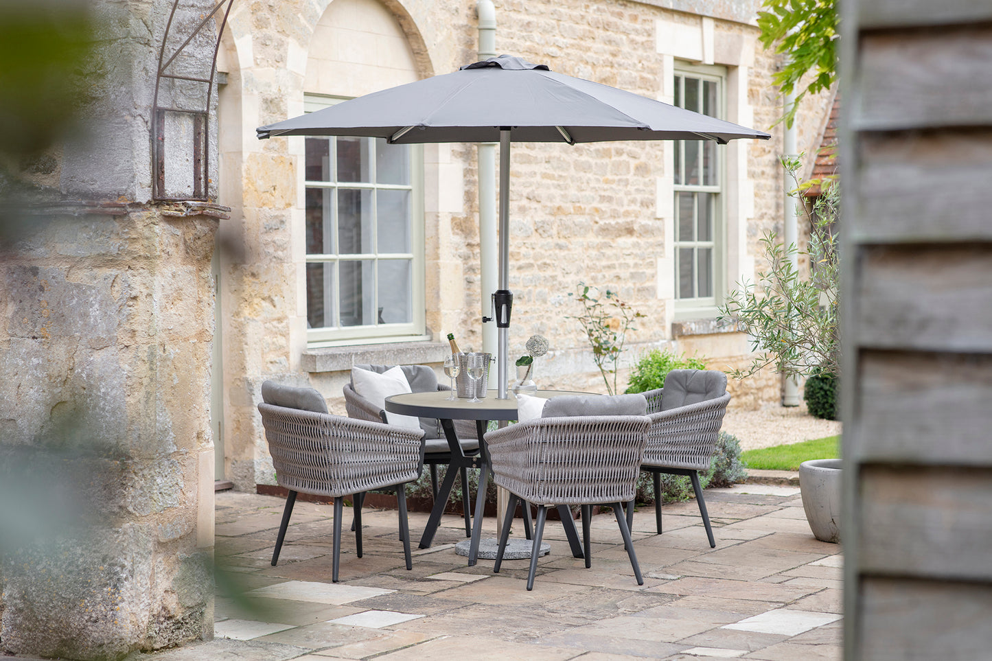 Bramblecrest Mauritius 4 Seater Set