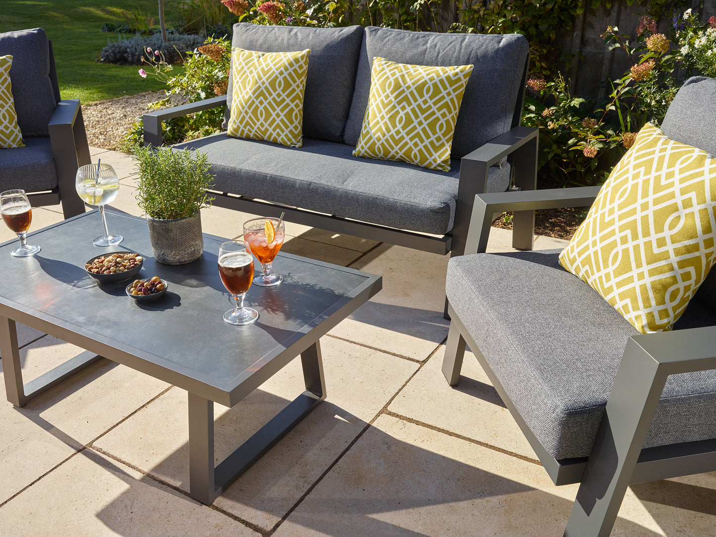 Bramblecrest Amsterdam Lounge Set