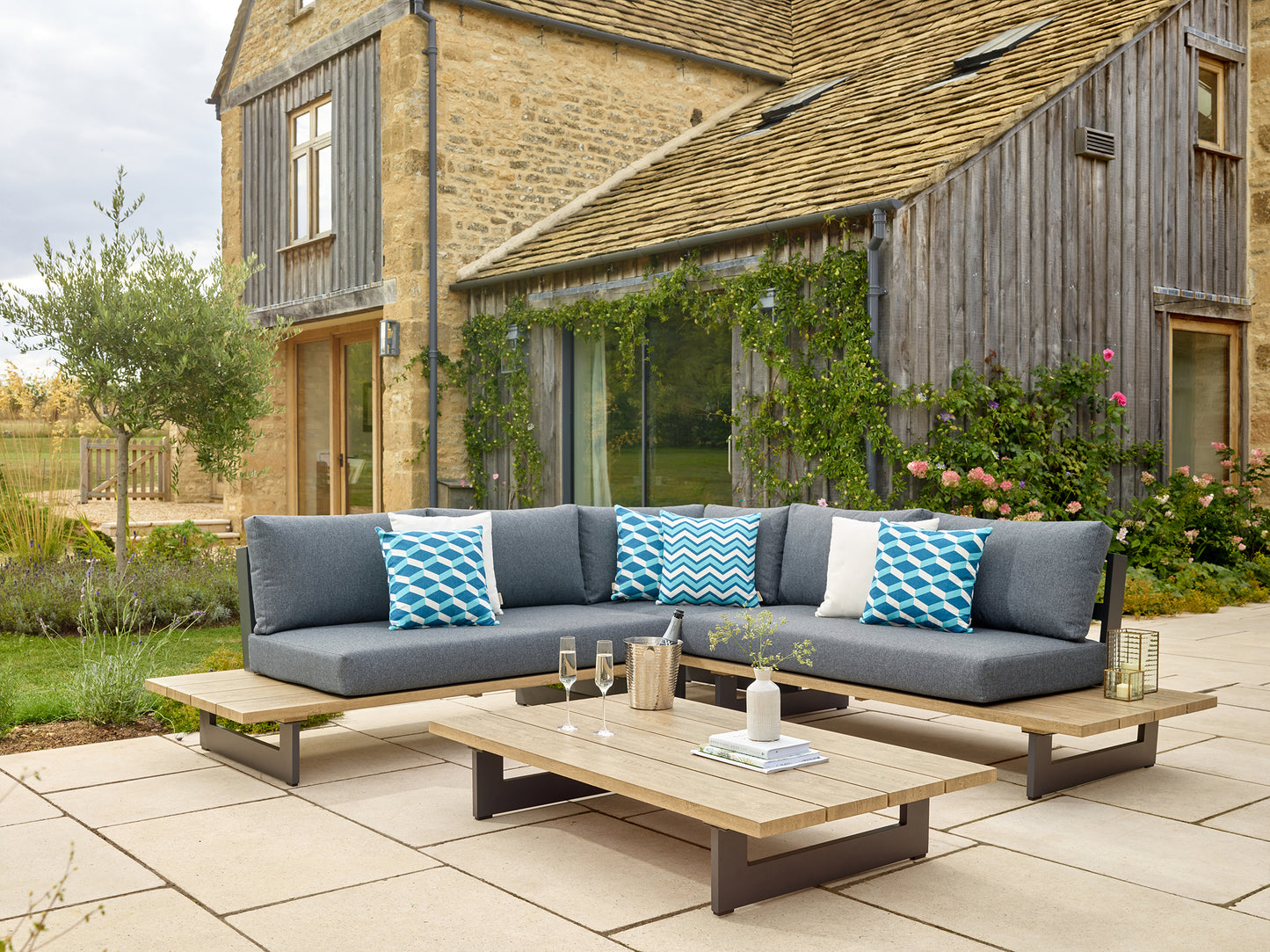 Bramblecrest Vienna Modular Sofa Set