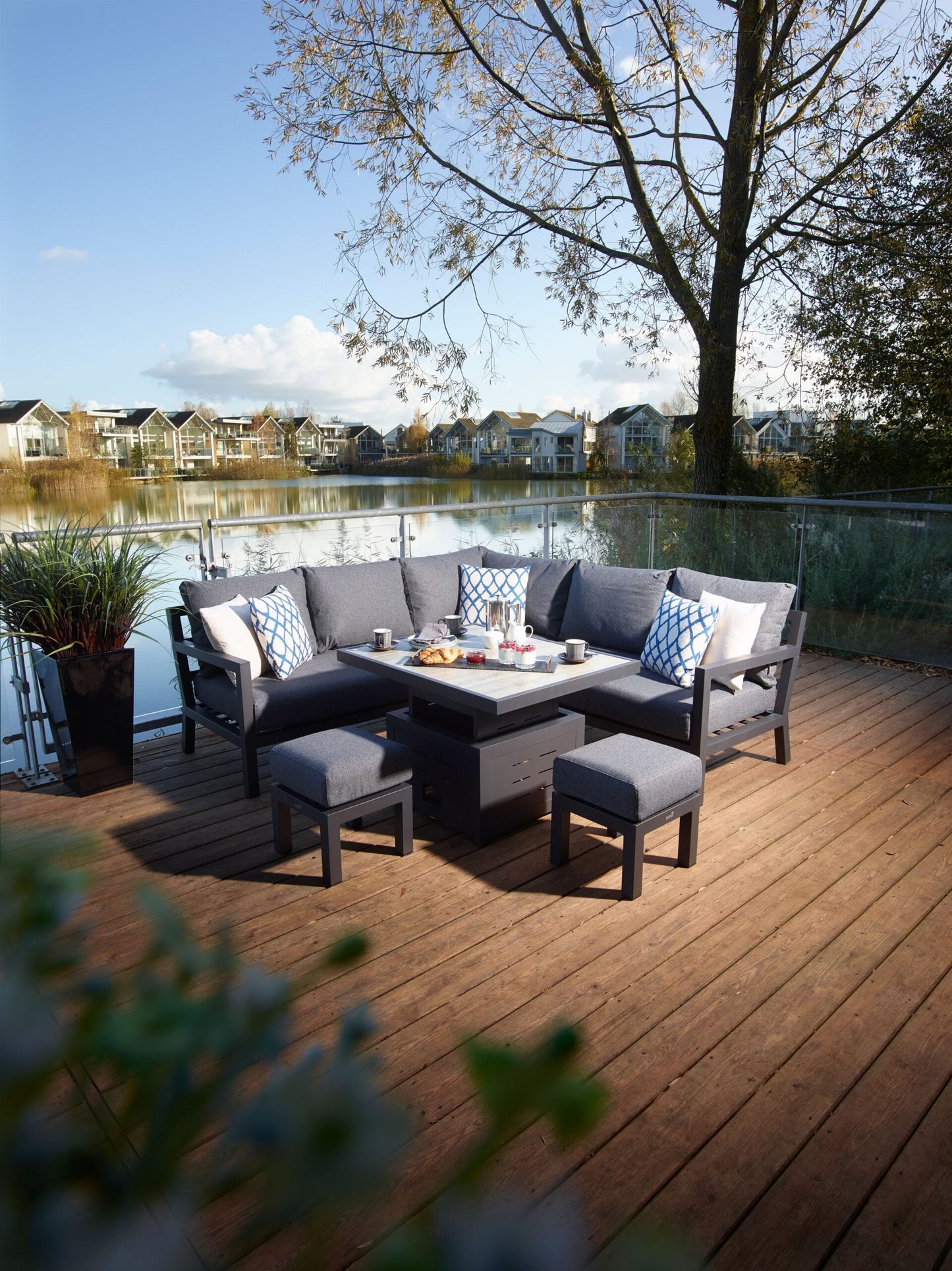 Bramblecrest La Rochelle Mini Casual Dining Set