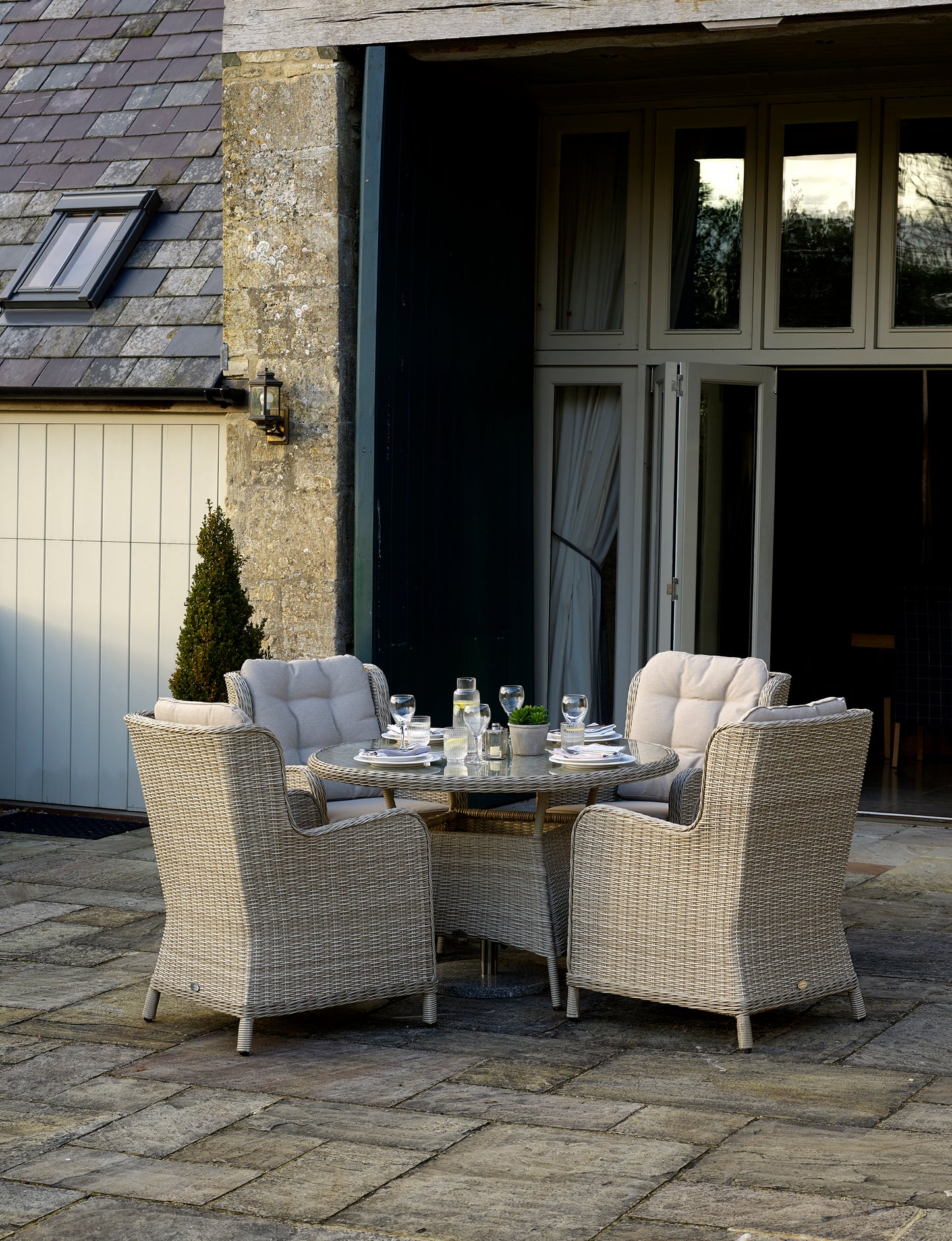 Bramblecrest Chedworth 4 Seater Set