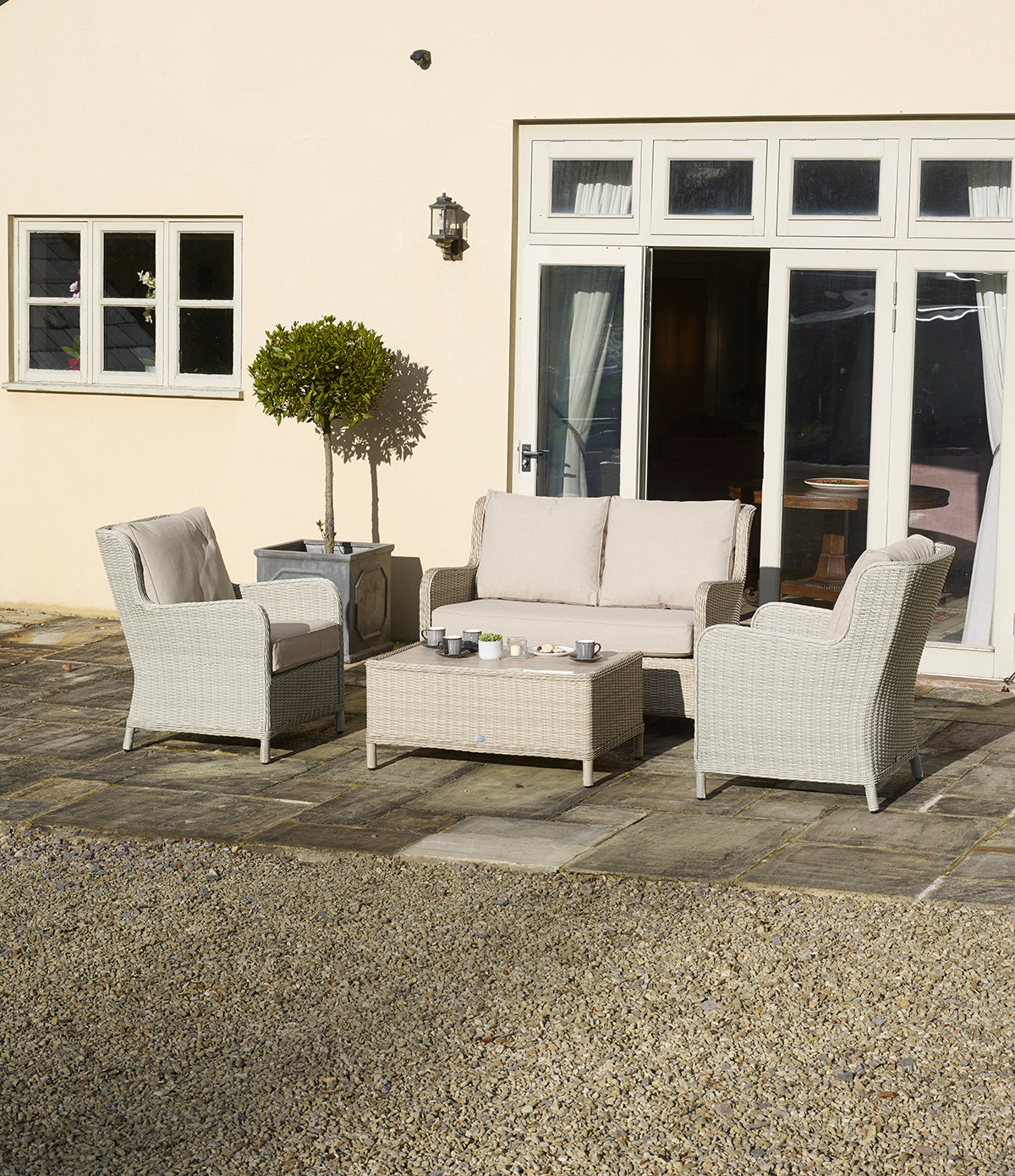 Bramblecrest Chedworth Lounge Set