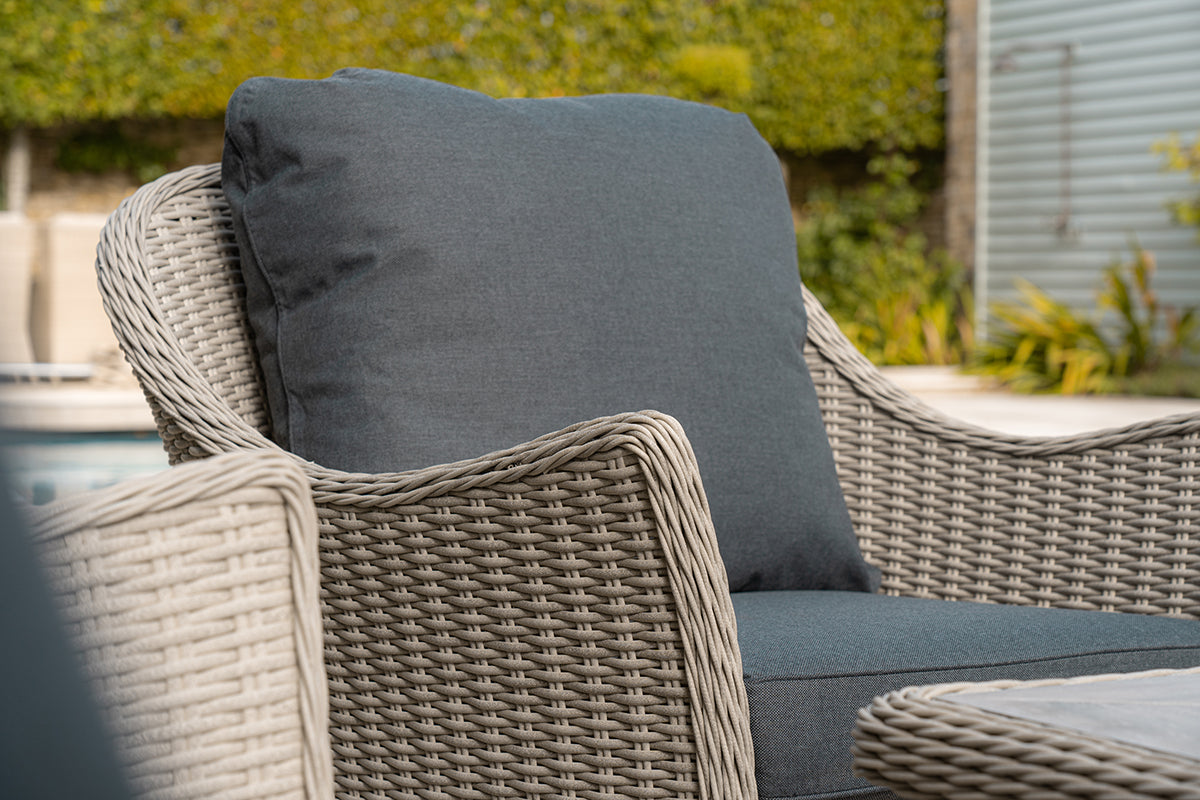 Bramblecrest Monterey Lounge Set