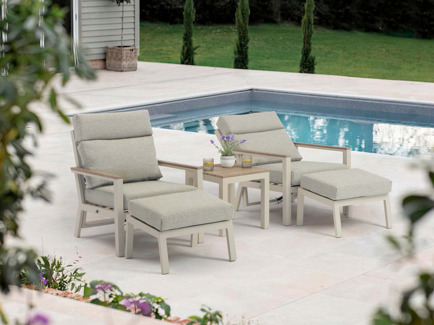 Bramblecrest Zurich Recliner Set