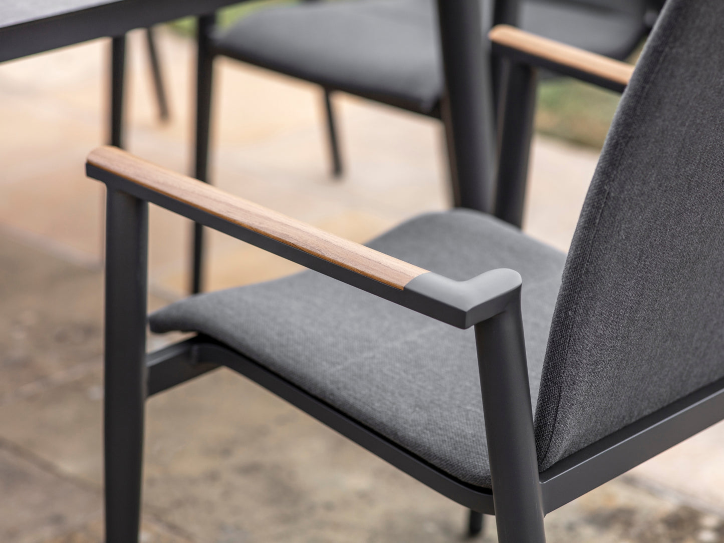 Bramblecrest Sofia Deluxe 6 Seat Rectangular Set